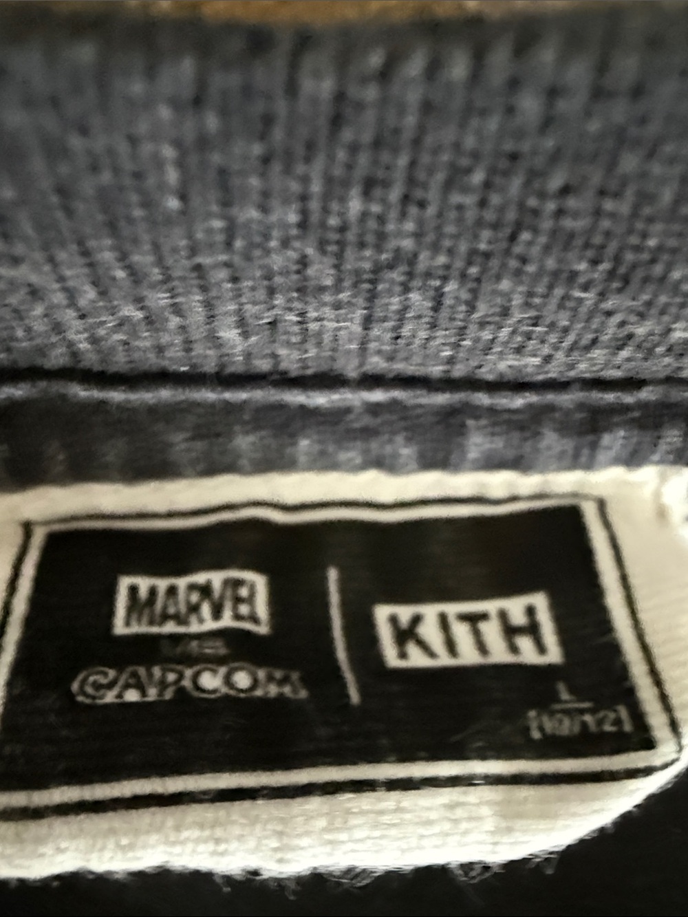 Kith - Large 10/12 - Picture 3 of 4